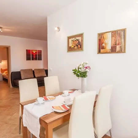 Symphonie Apartment Porec